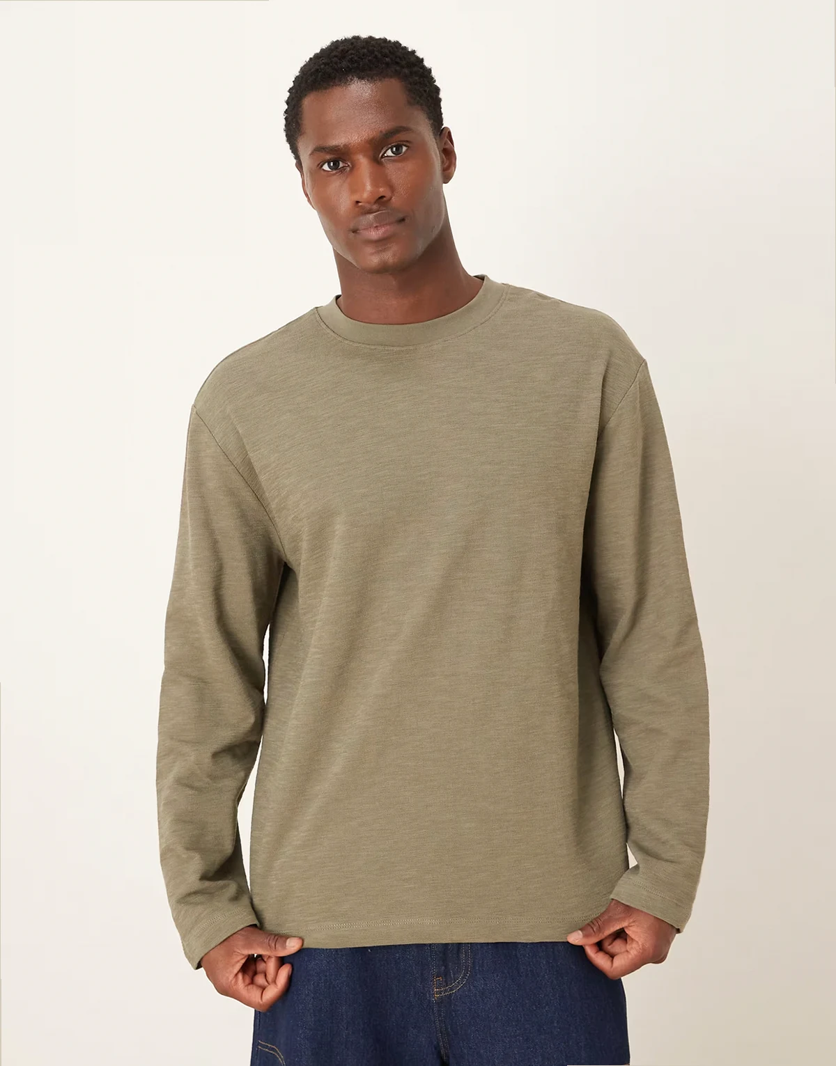 – Lässiges, langärmliges Shirt in strukturiertem Khaki