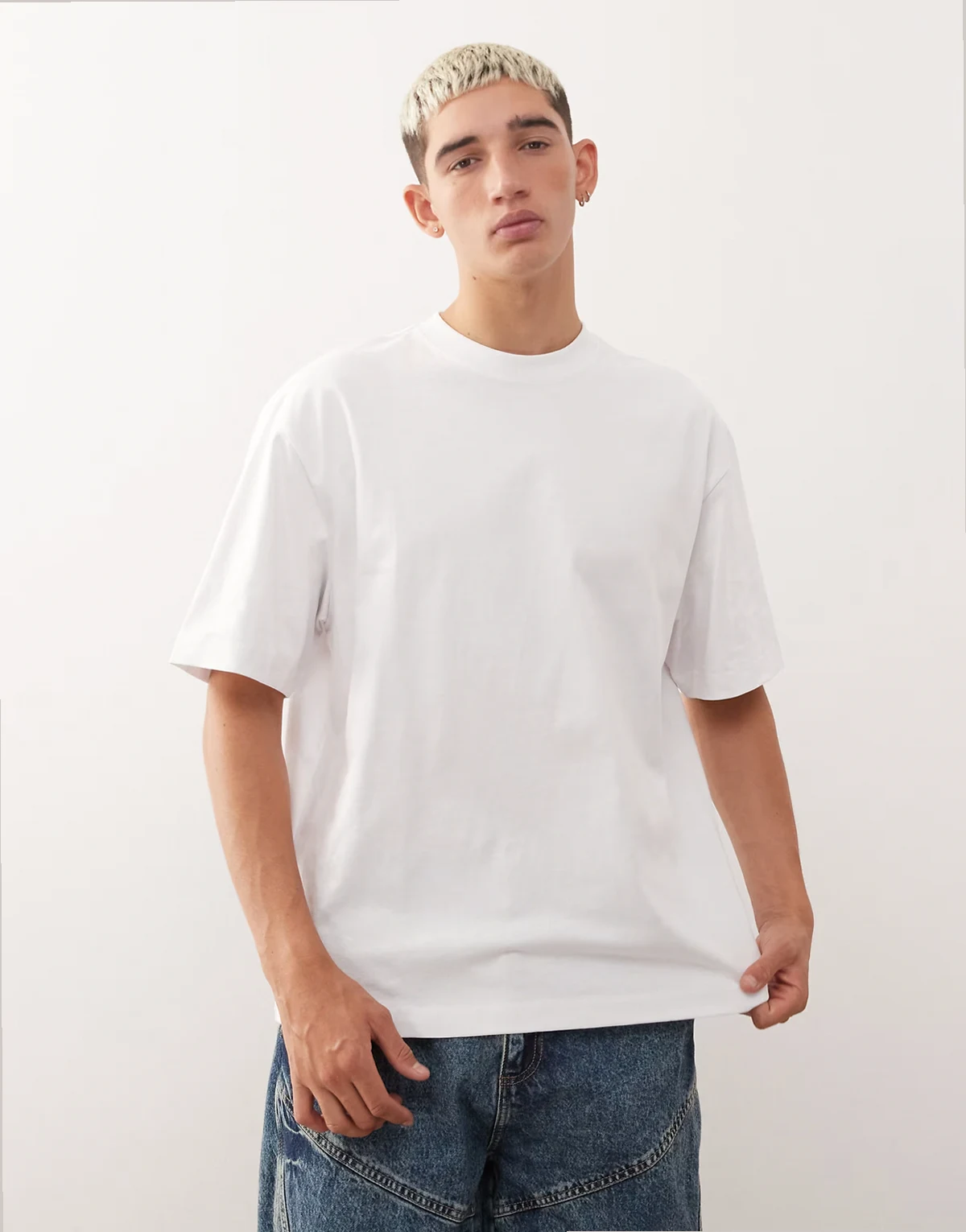– Locker geschnittenes T-Shirt aus schwerem Jersey in Weiß