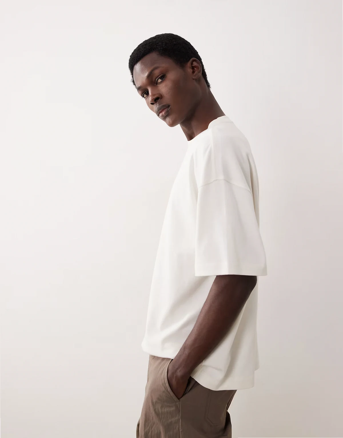 – Oversize-T-Shirt aus superschwerem Stoff in Cremeweiß