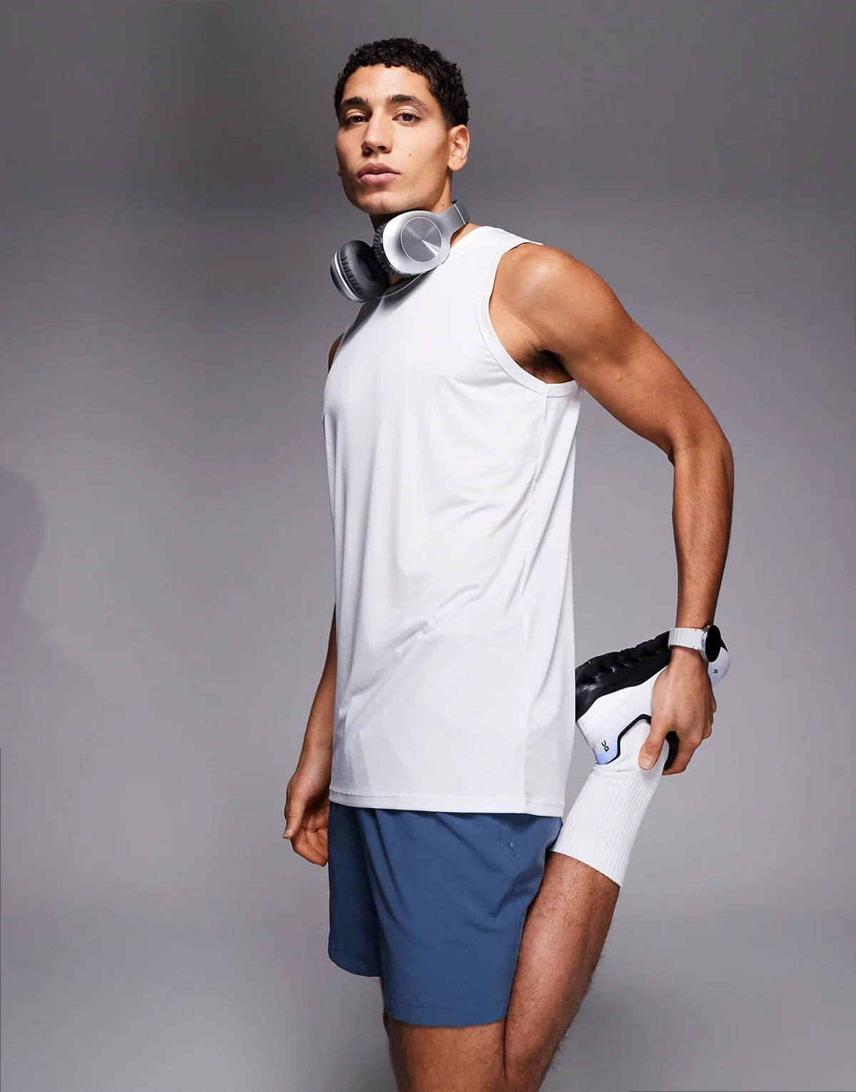 Icon training sleeveless loose fit tank with quick dry in white