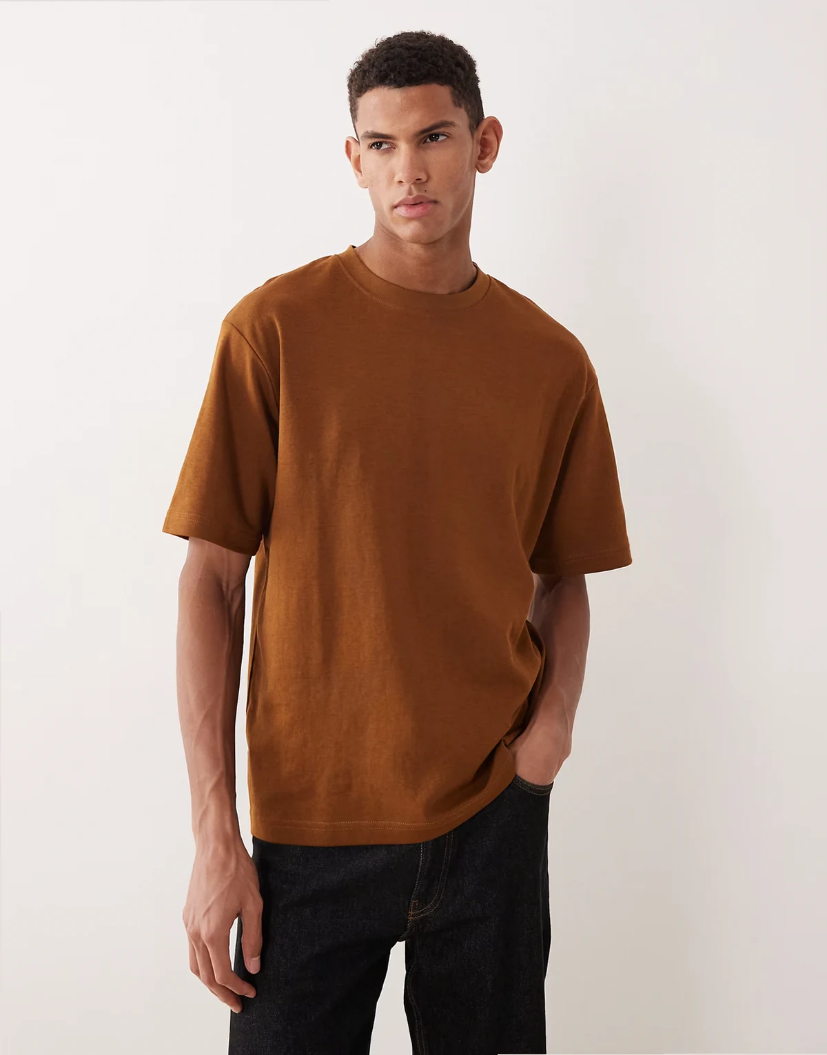 – Oversize-T-Shirt aus 100% Baumwolle in Braun