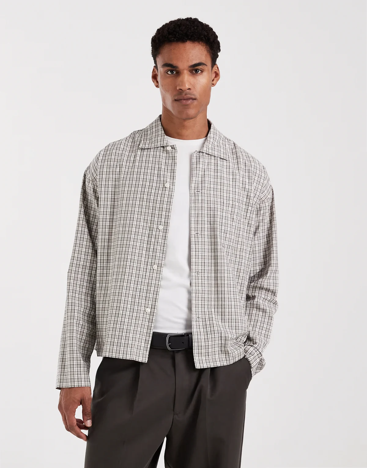 cropped boxy shirt in cream check print