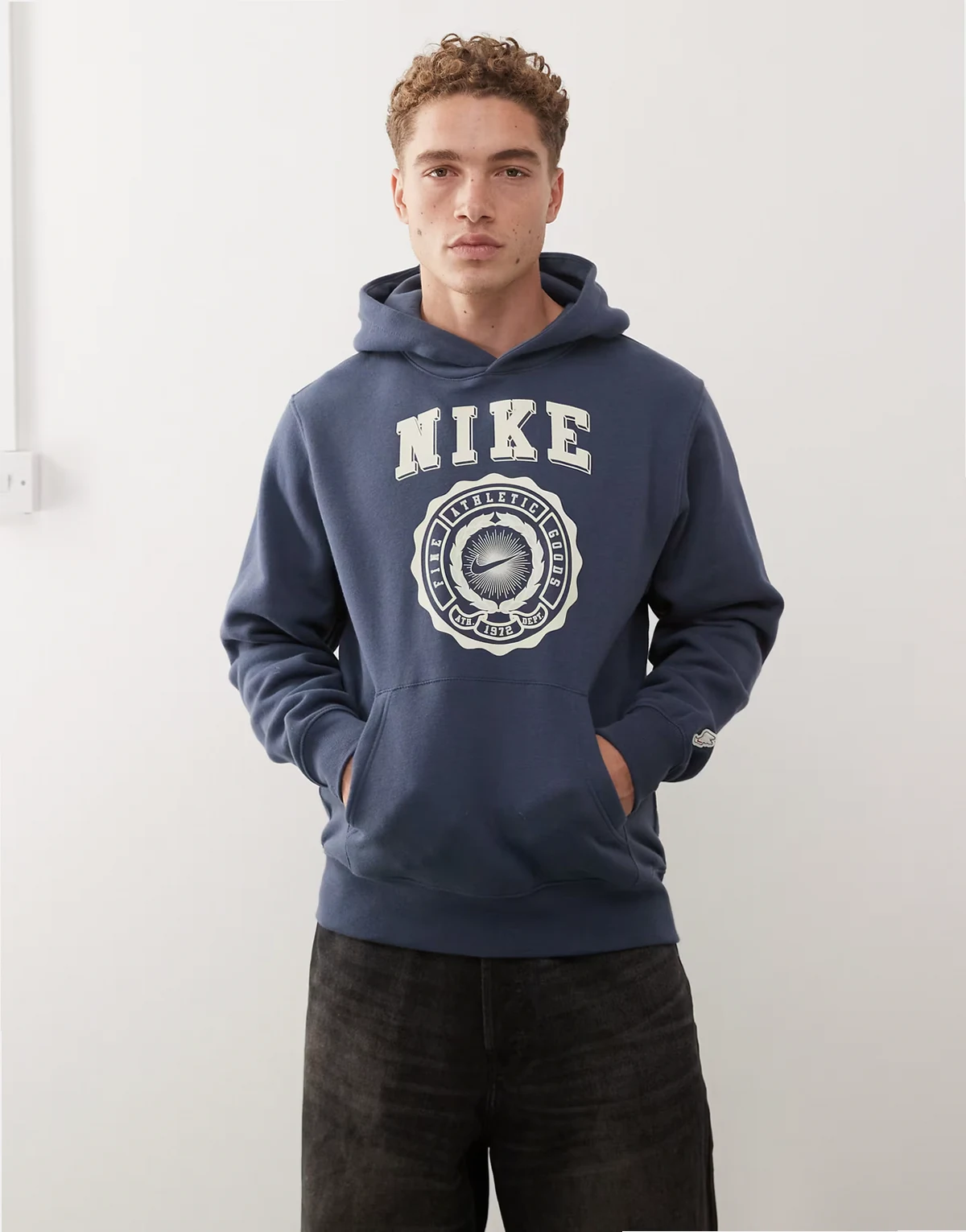 Club graphic hoodie in navy