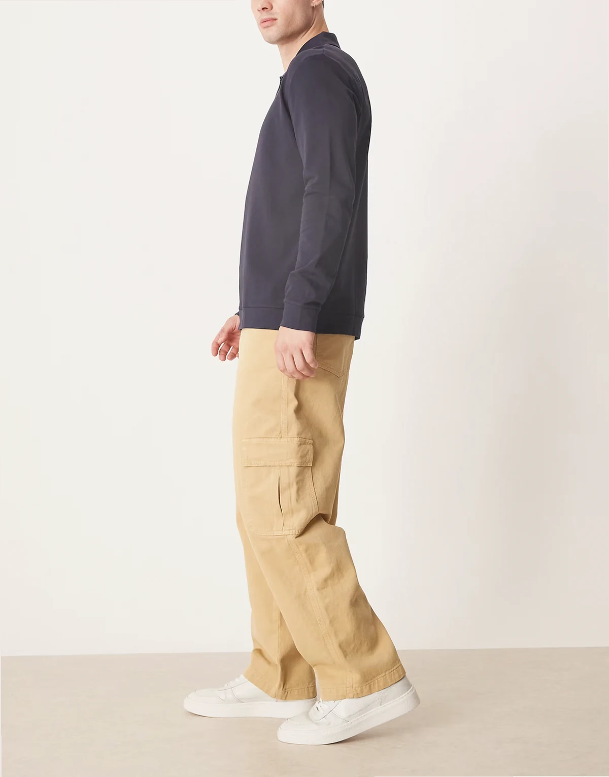 – Cargohose in Beige mit lockerem, geradem Schnitt