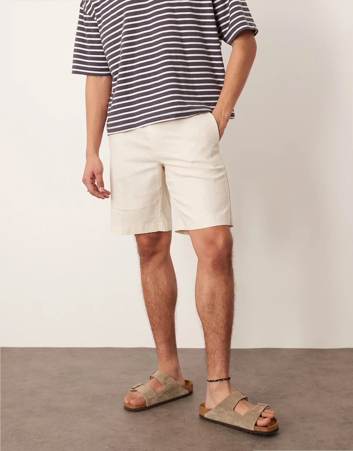 – Elegante Shorts aus Leinenmix in Ecru mit geradem Schnitt