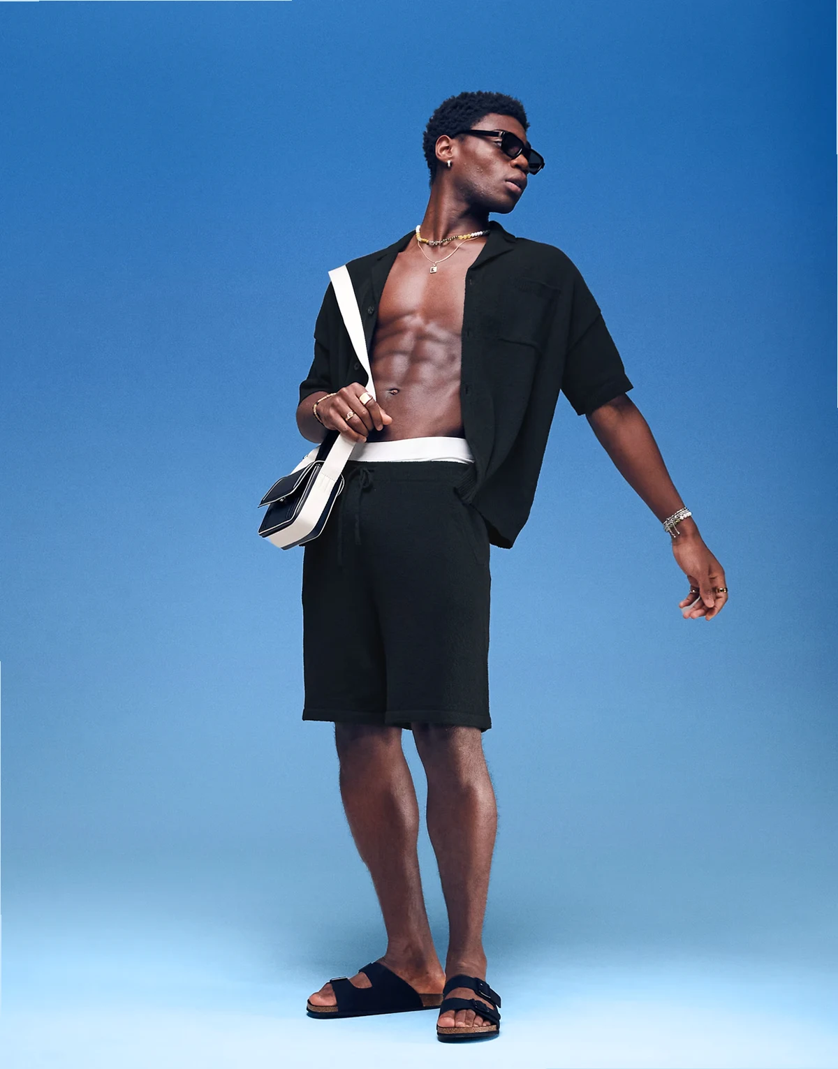 – Strukturierte, leichte Oversize-Shorts aus Strick in Schwarz, Kombiteil
