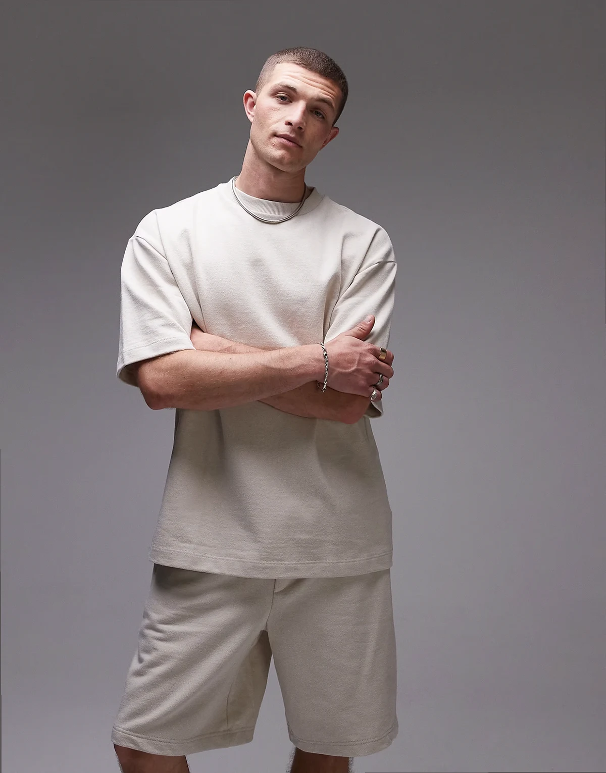– Kurzärmliges Relaxed-Fit-Sweatshirt aus Leinenmix in Steinbeige