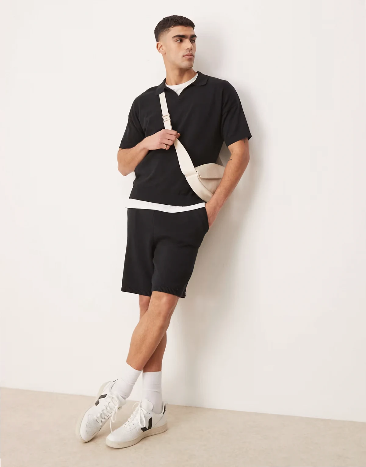 – Oversize-Strickshorts aus mittelschwerer Baumwolle in Schwarz, Kombiteil