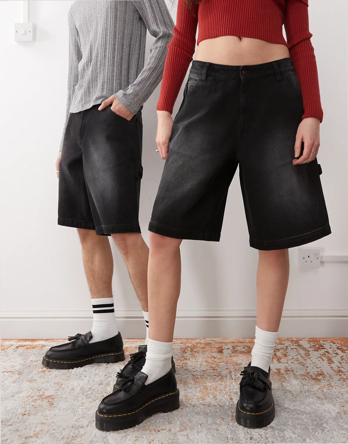 – Unisex-Skater-Shorts aus Denim in schwarzer Waschung