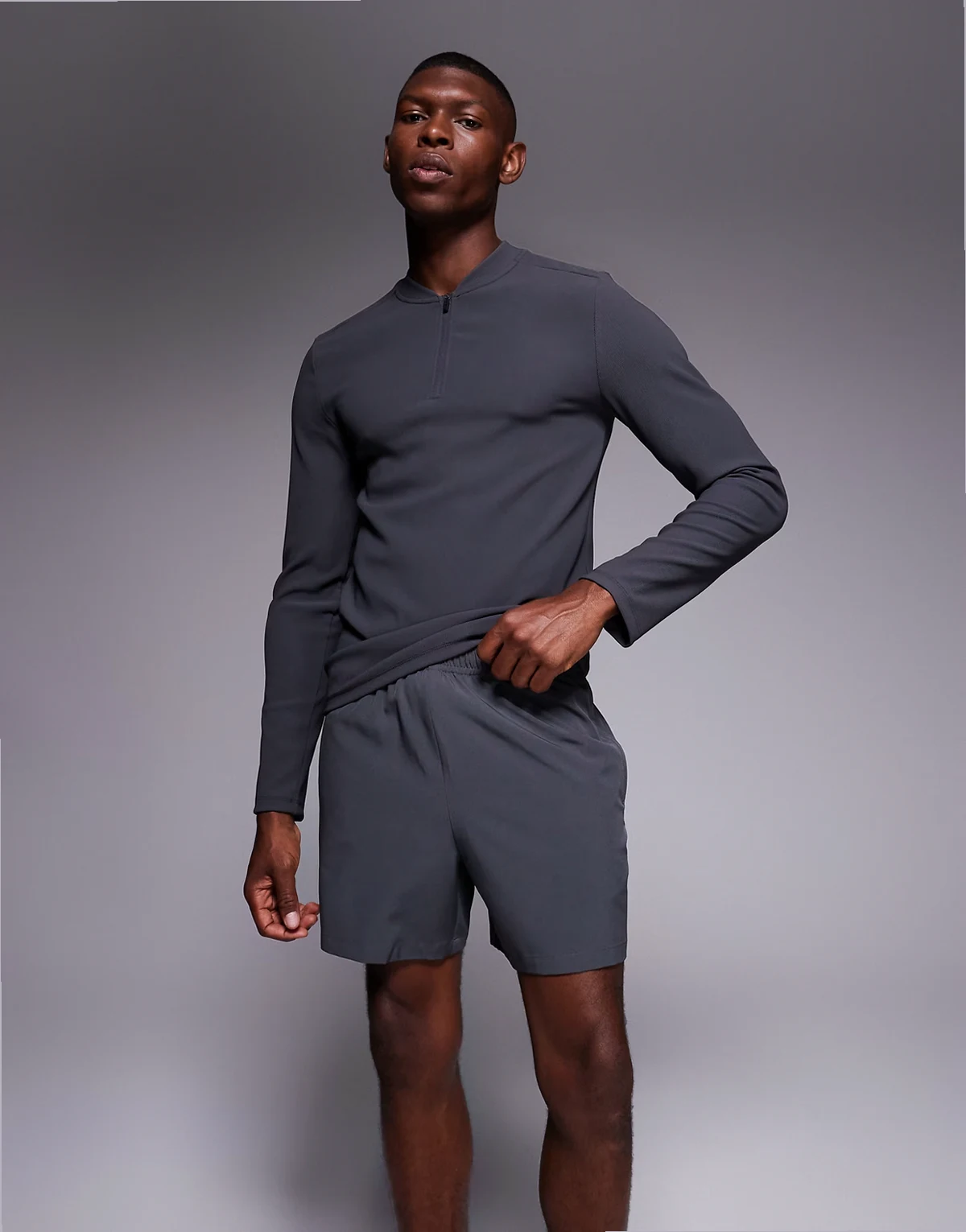 Icon 5 inch quick dry training shorts with zip pockets in charcoal