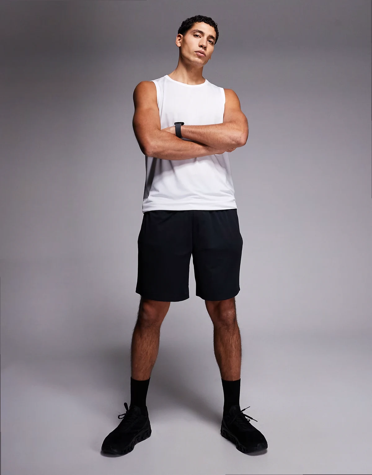 7 inch quick dry mesh training shorts with zip pockets in black