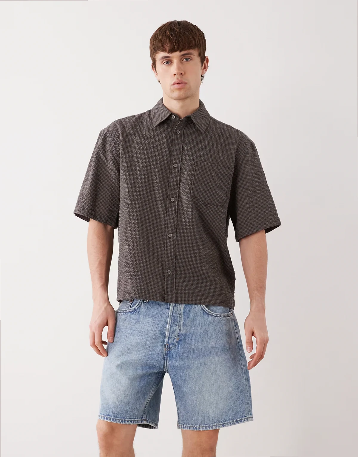 – Oversize-Jeansshorts in hellblauer Waschung
