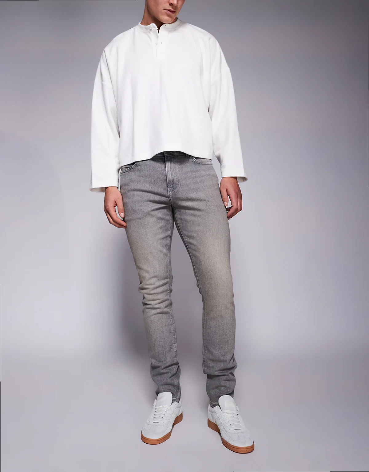 skinny fit jeans in gray wash