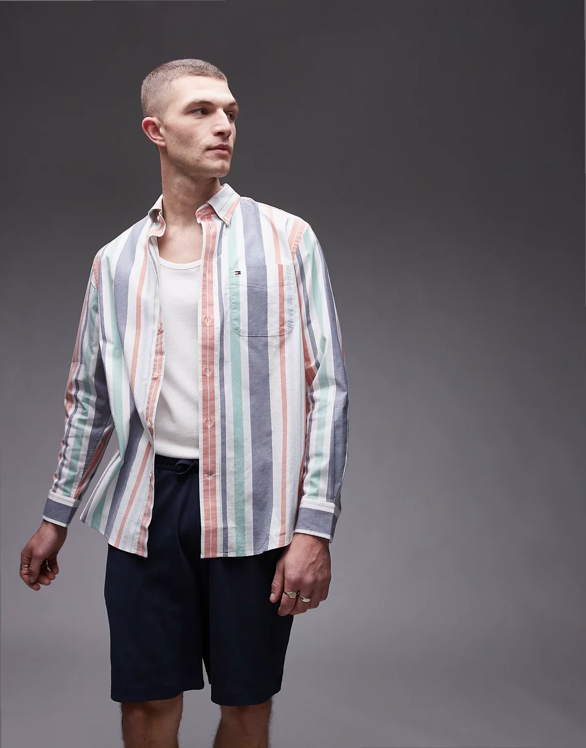 – Kolorowa koszula oxford w paski