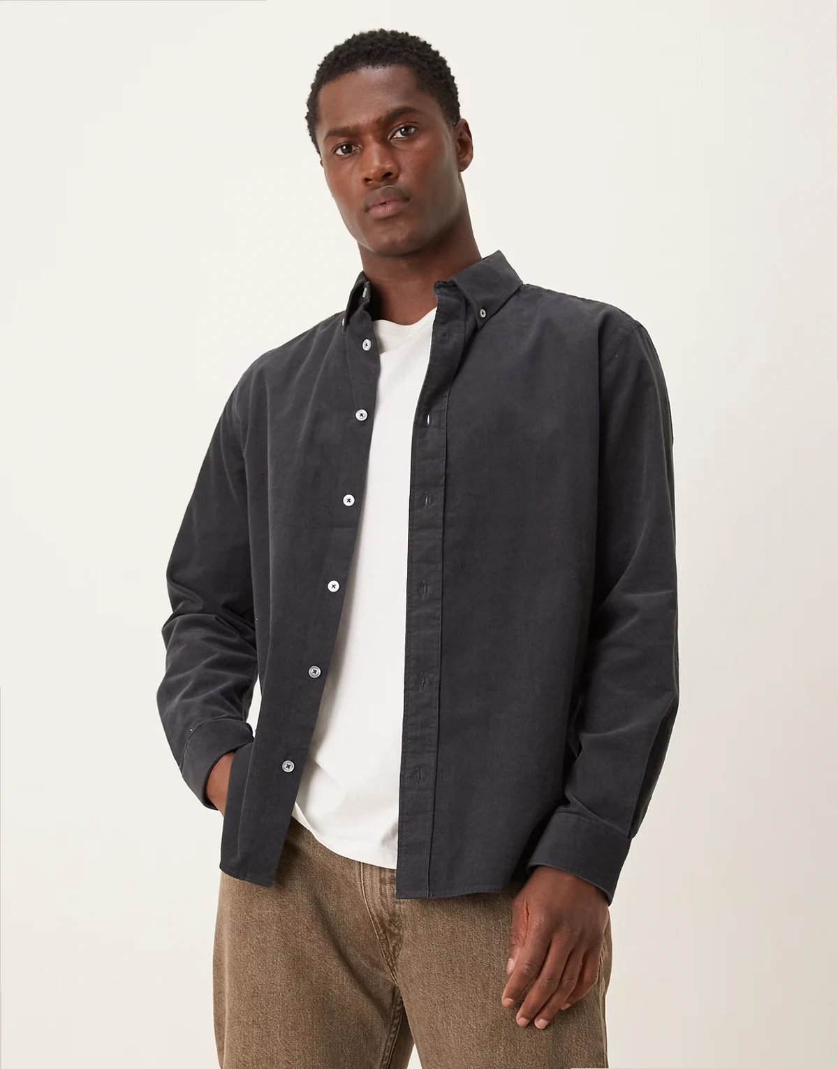 – Grafitowa sztruksowa koszula wierzchnia