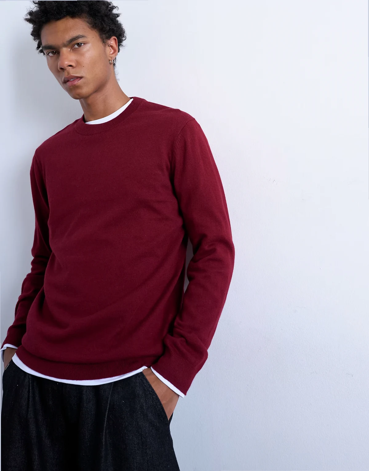 – Essential – Strickpullover in Burgunderrot mit Rundhalsausschnitt