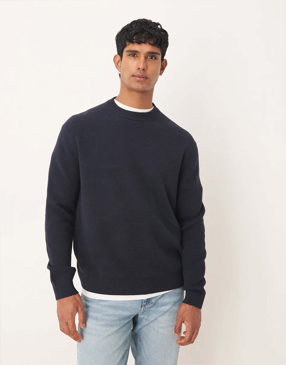 – Kastiger Strickpullover aus 100% Baumwolle in Marineblau
