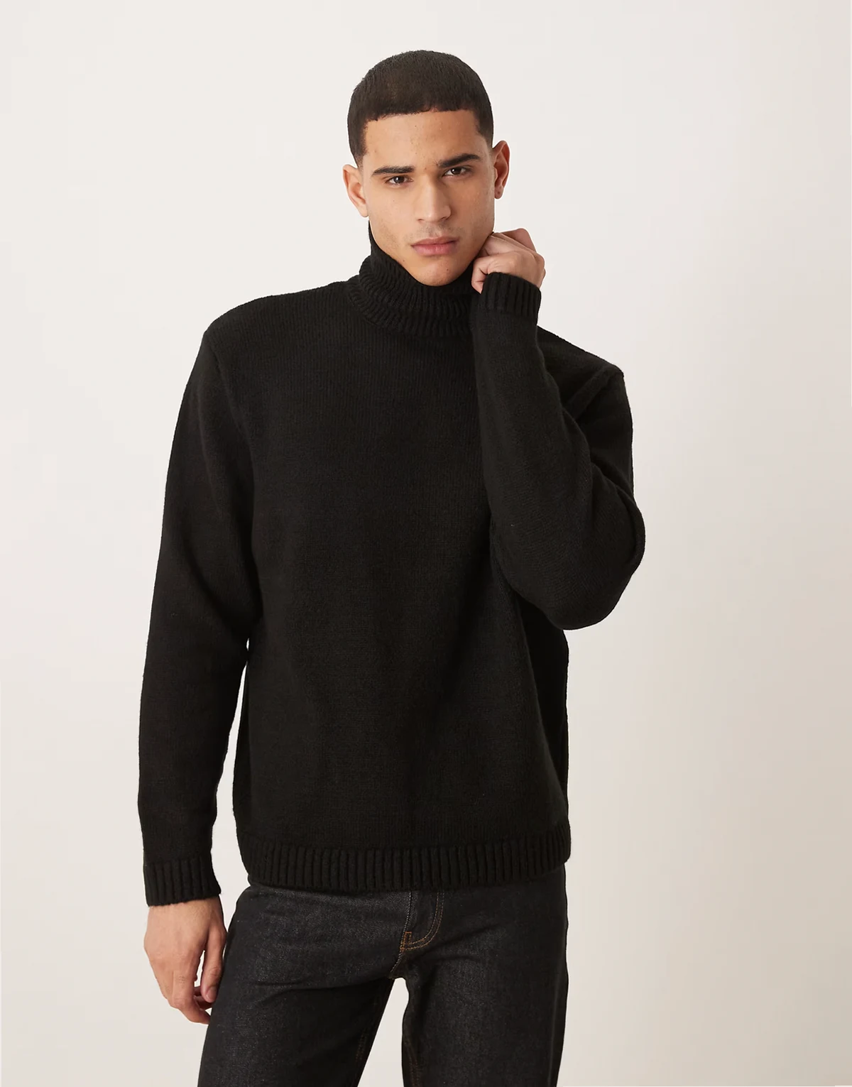 – Oversize-Rollkragenpullover aus Strick in Schwarz mit Struktur