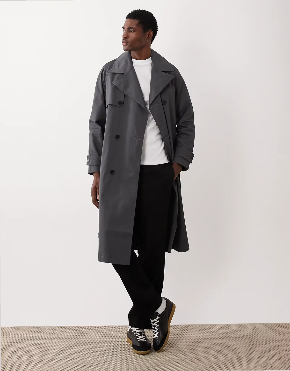 – Oversize-Trenchcoat in Anthrazit