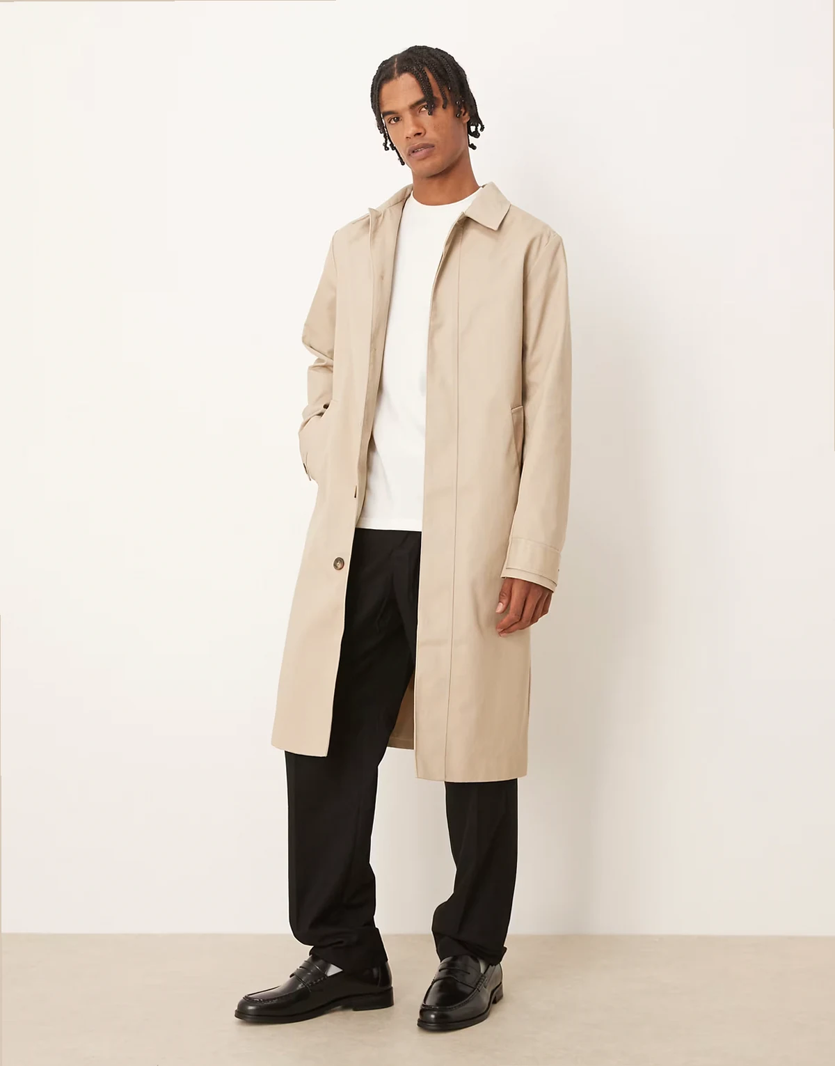– Trenchcoat in Stone