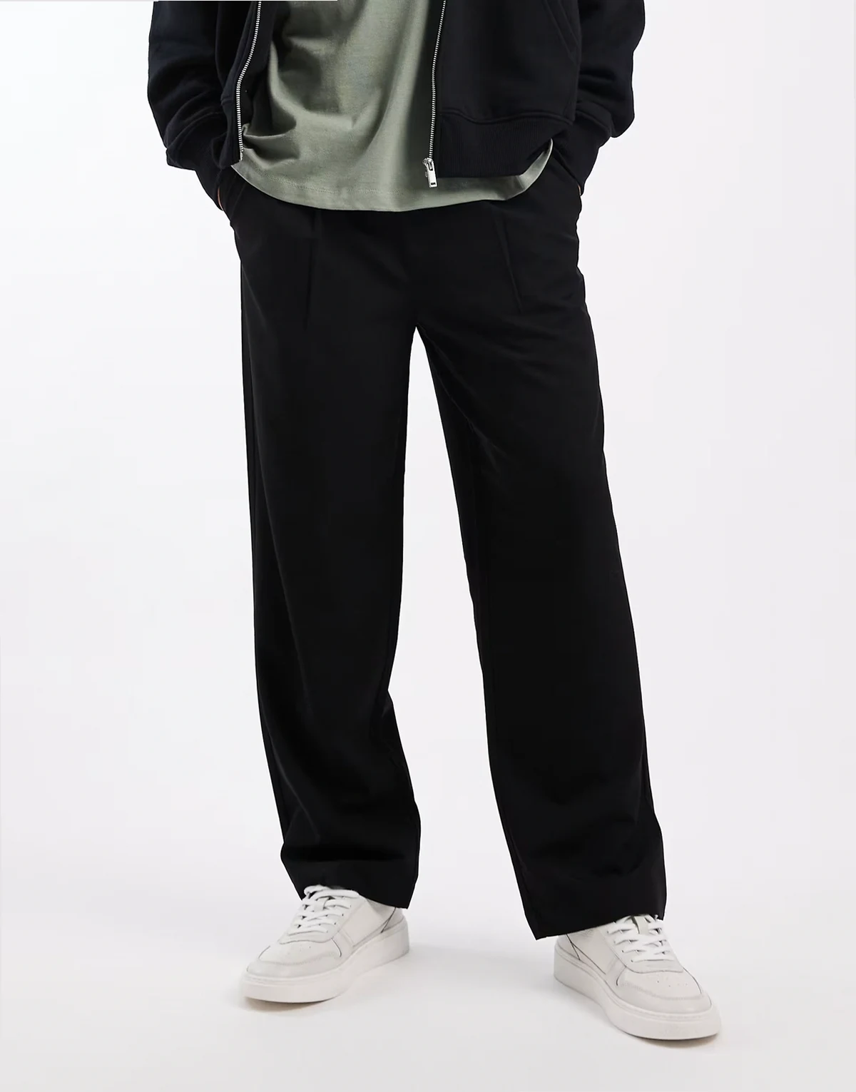 loose fit pants in black