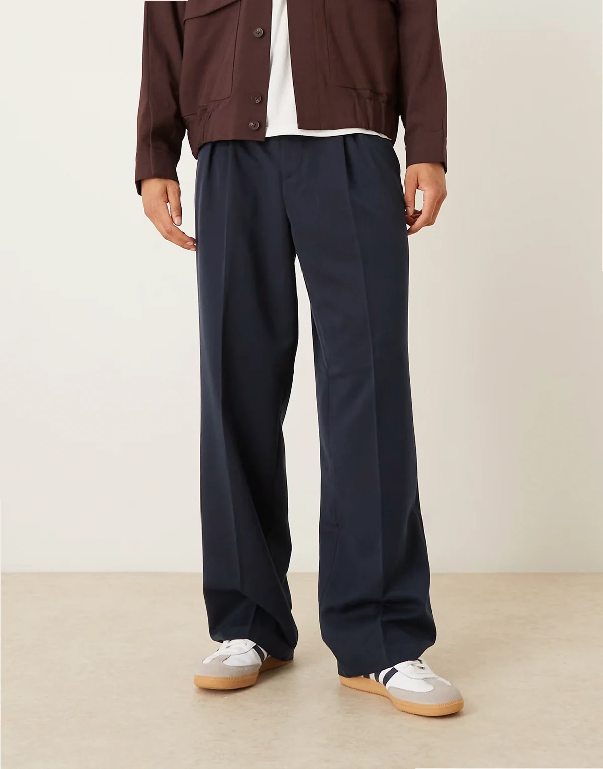 – Elegante Hose in Marineblau mit weitem Bein, elastischem Bund und Kellerfalte