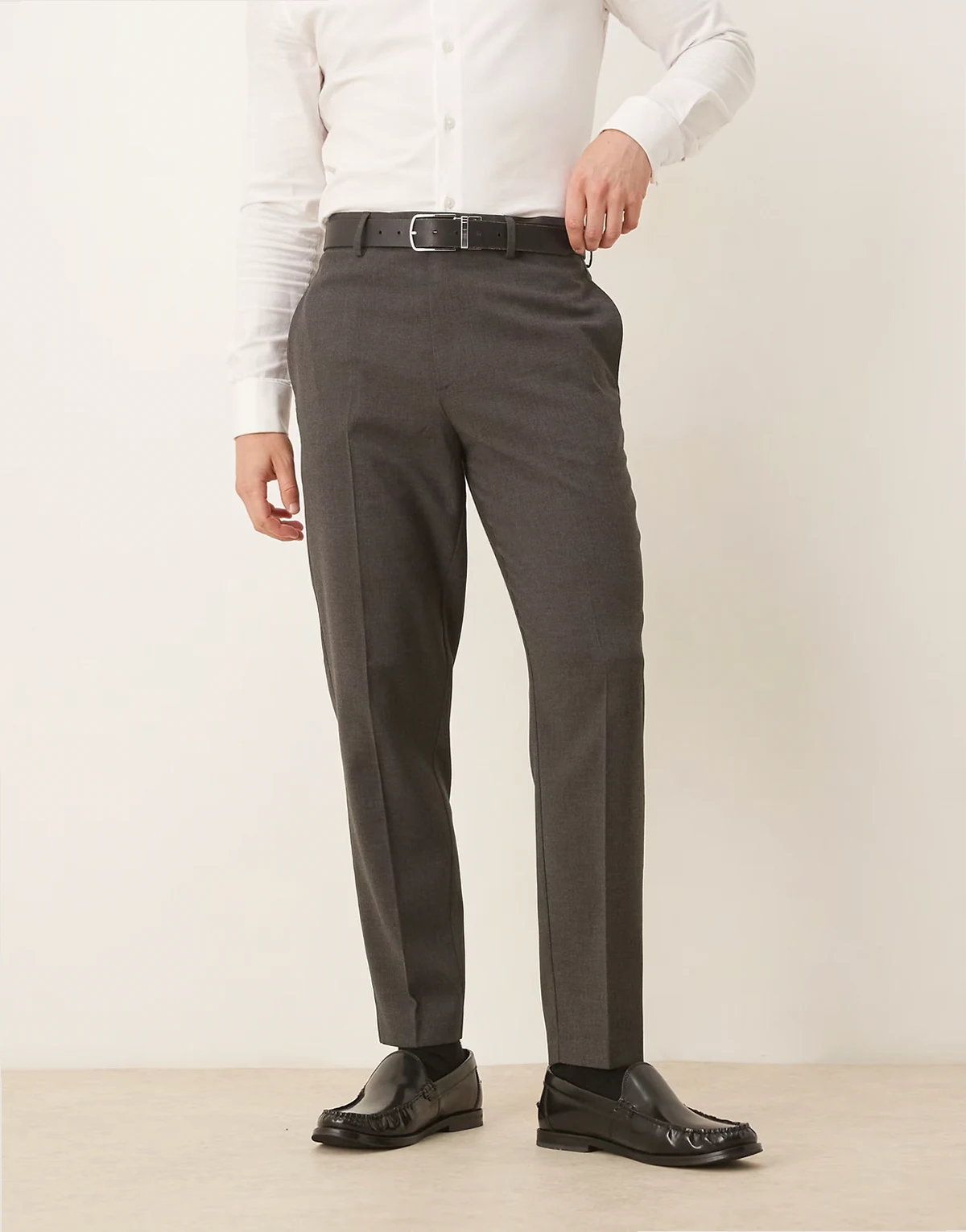 – Elegante, schmal zulaufende Hose in Anthrazit