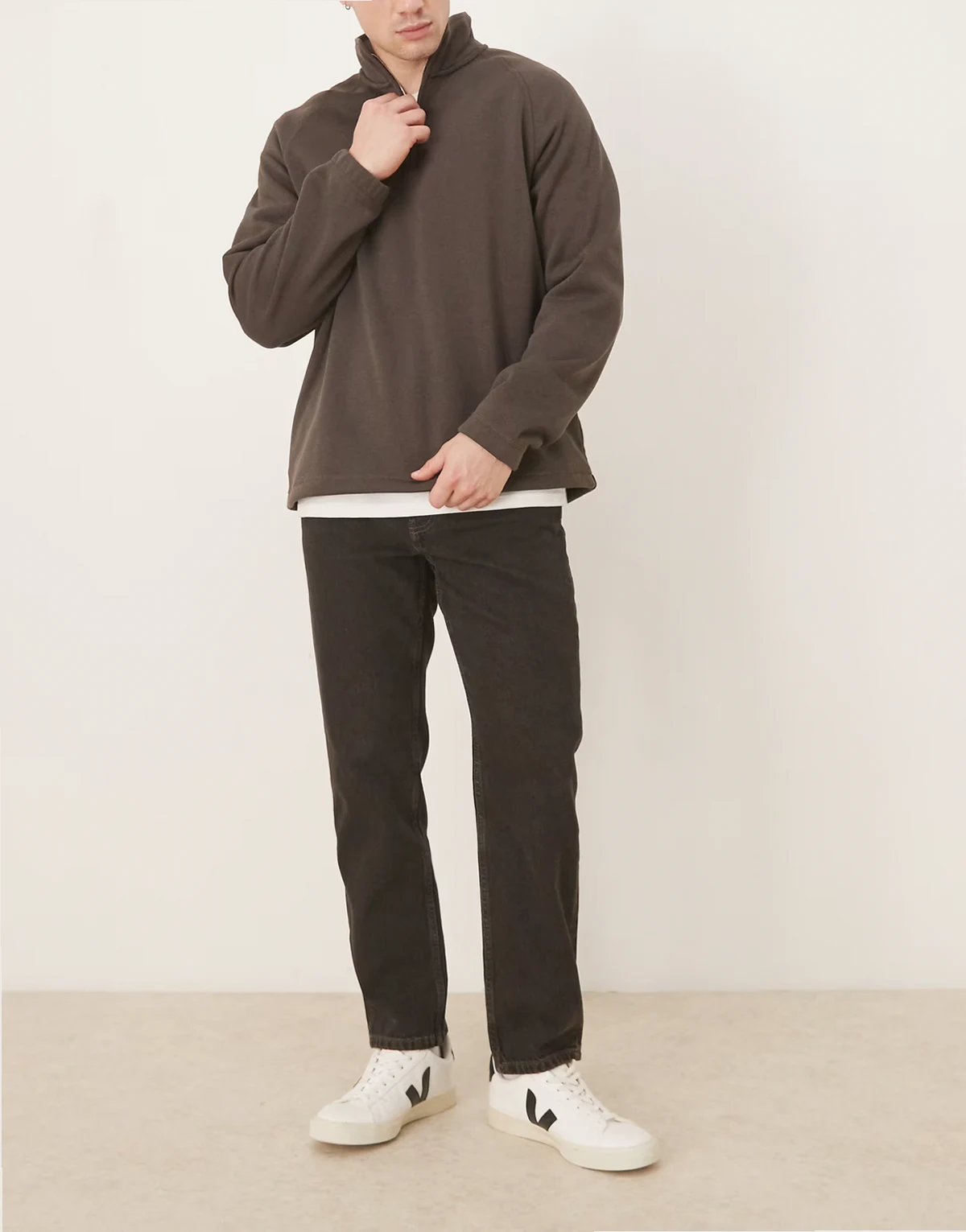 – Lori – Brązowe zwężane jeansy