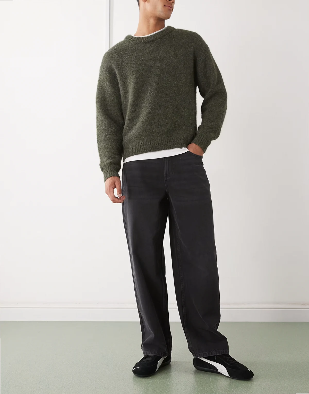 – Relaxed-Fit-Jeans in schwarzer Waschung mit geradem Schnitt