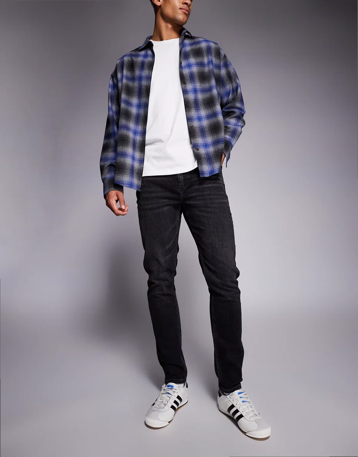 washed slim fit jeans in washed black