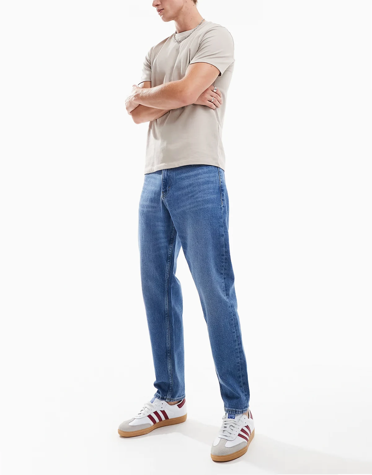 Isaac relaxed tapered jeans in mid wash