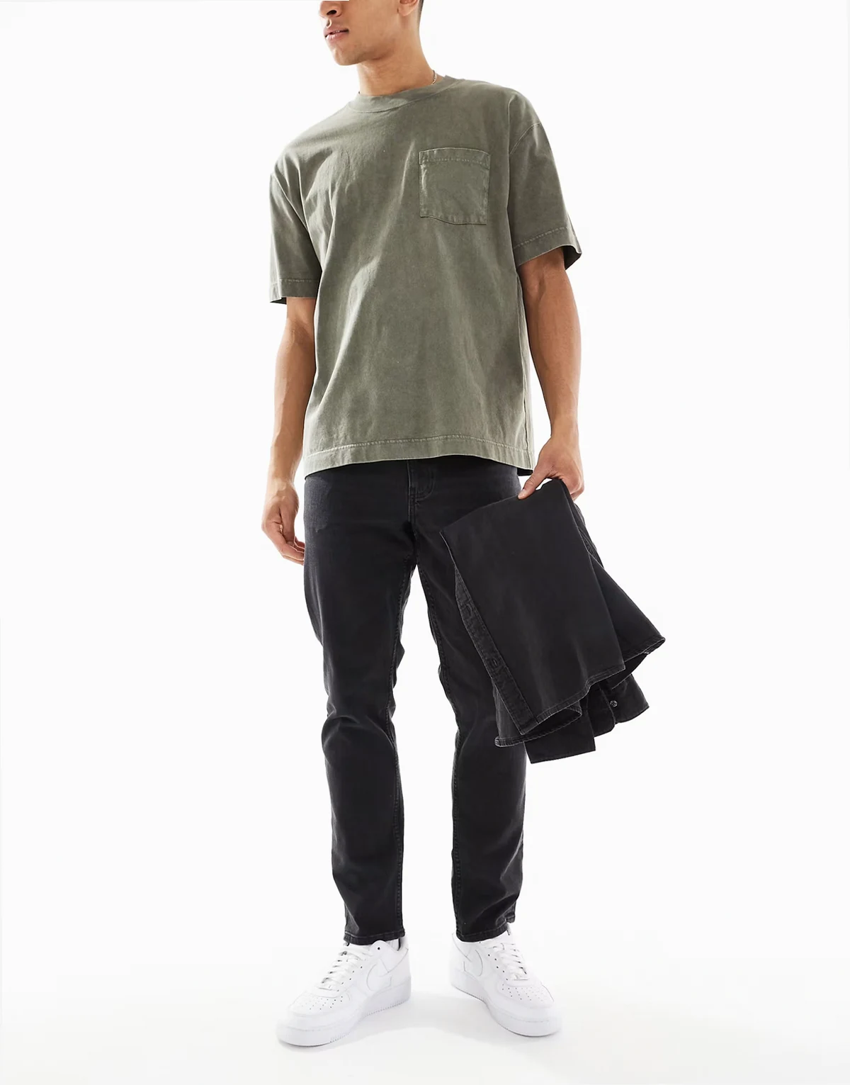 – Schmale Stretch-Jeans in verwaschenem Schwarz