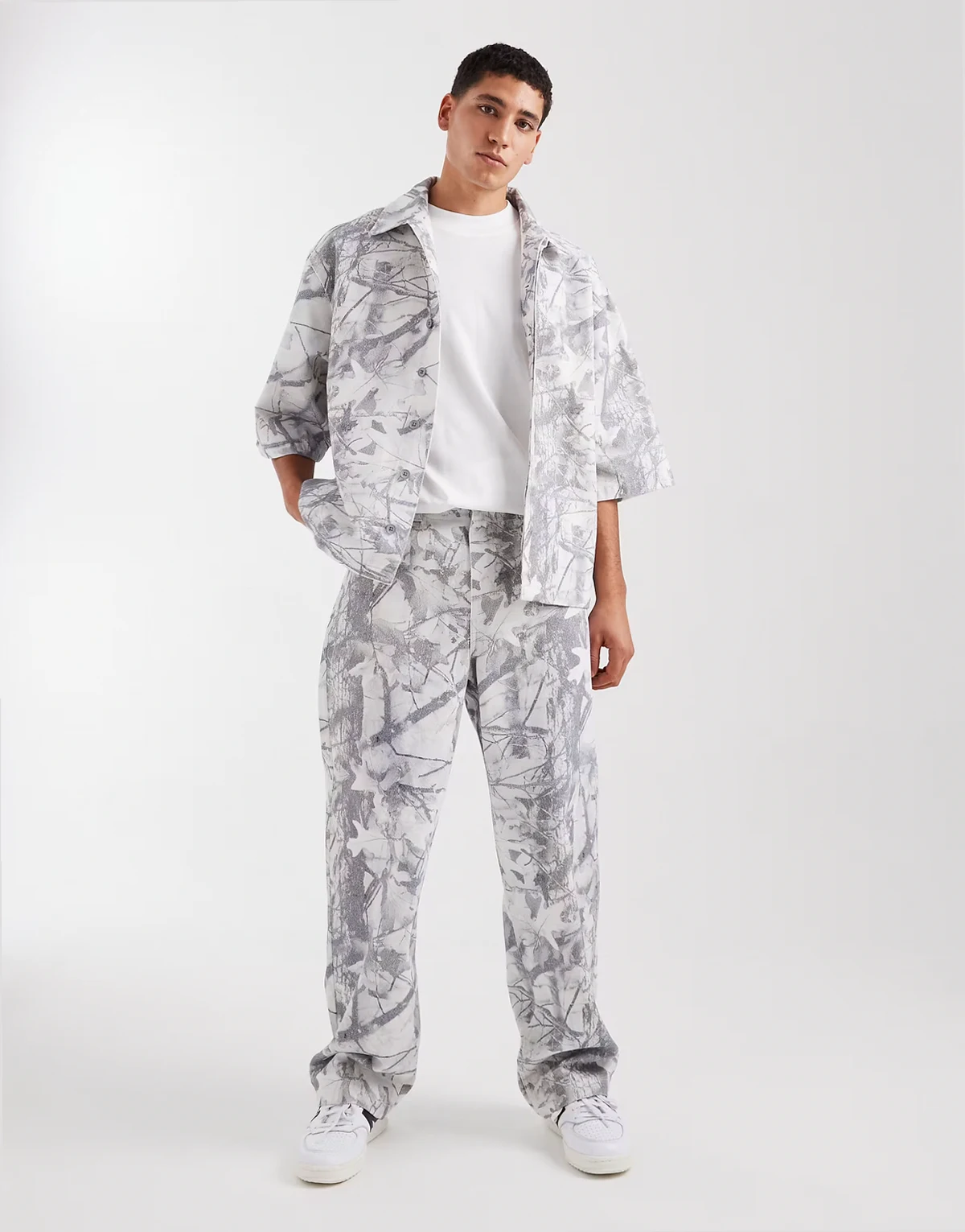 loose straight jeans camo - part of a set
