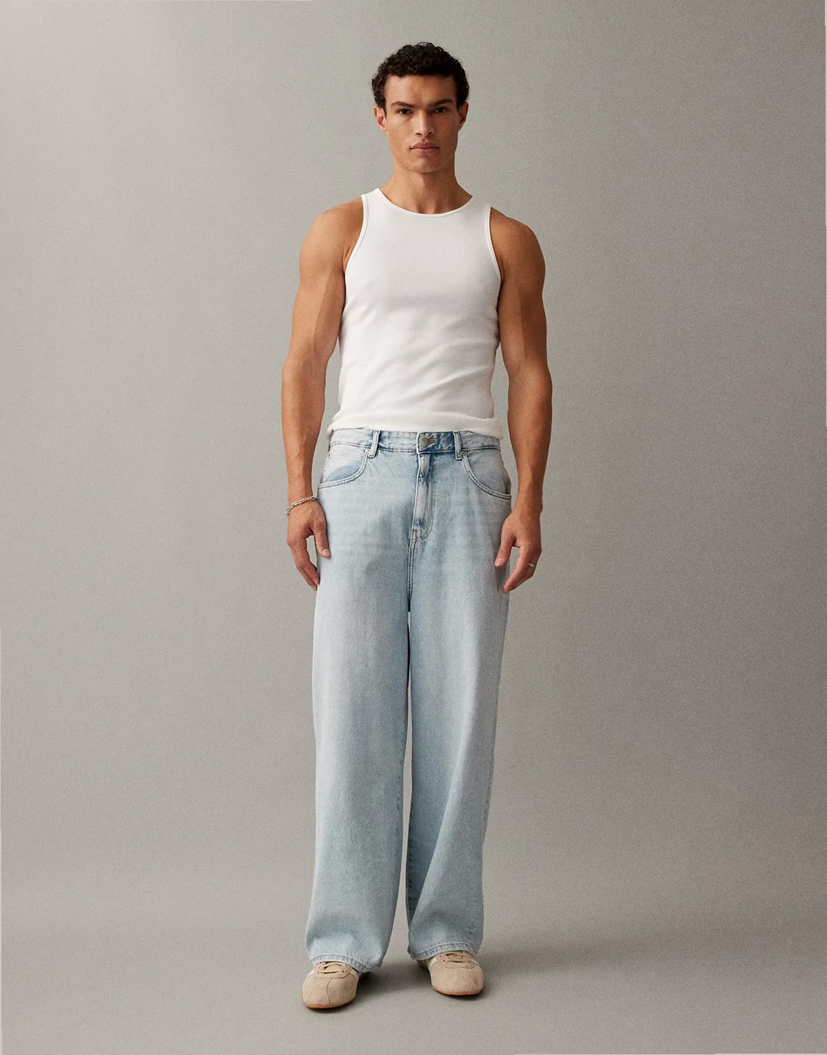 Carl super baggy jeans in light wash blue