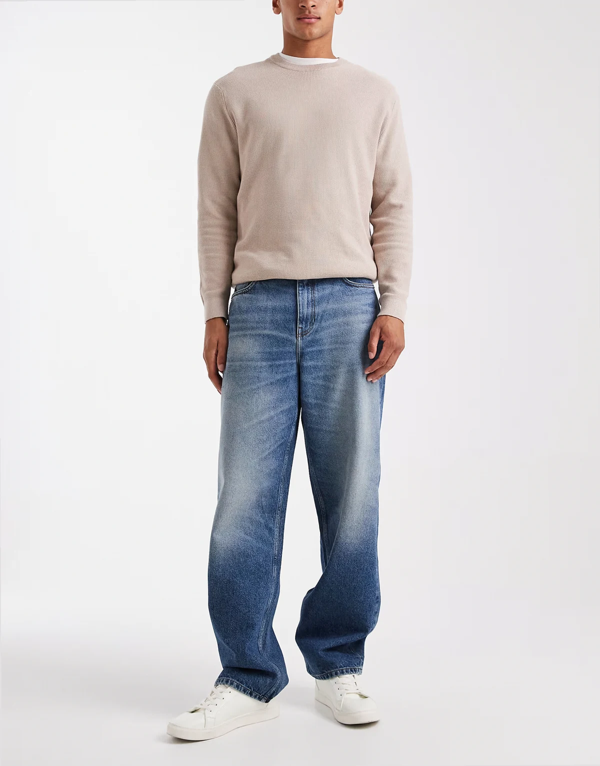 baggy fit jeans in dark wash blue