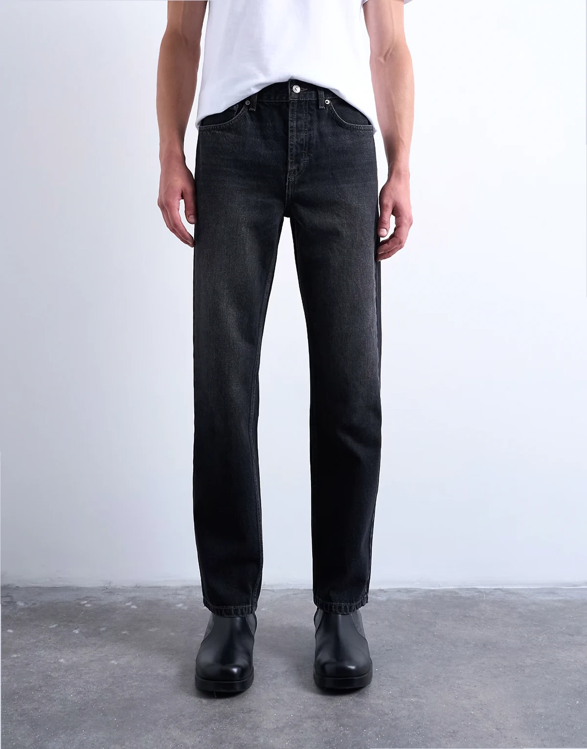 – Straight Jeans ohne Stretch in verwaschenem Schwarz