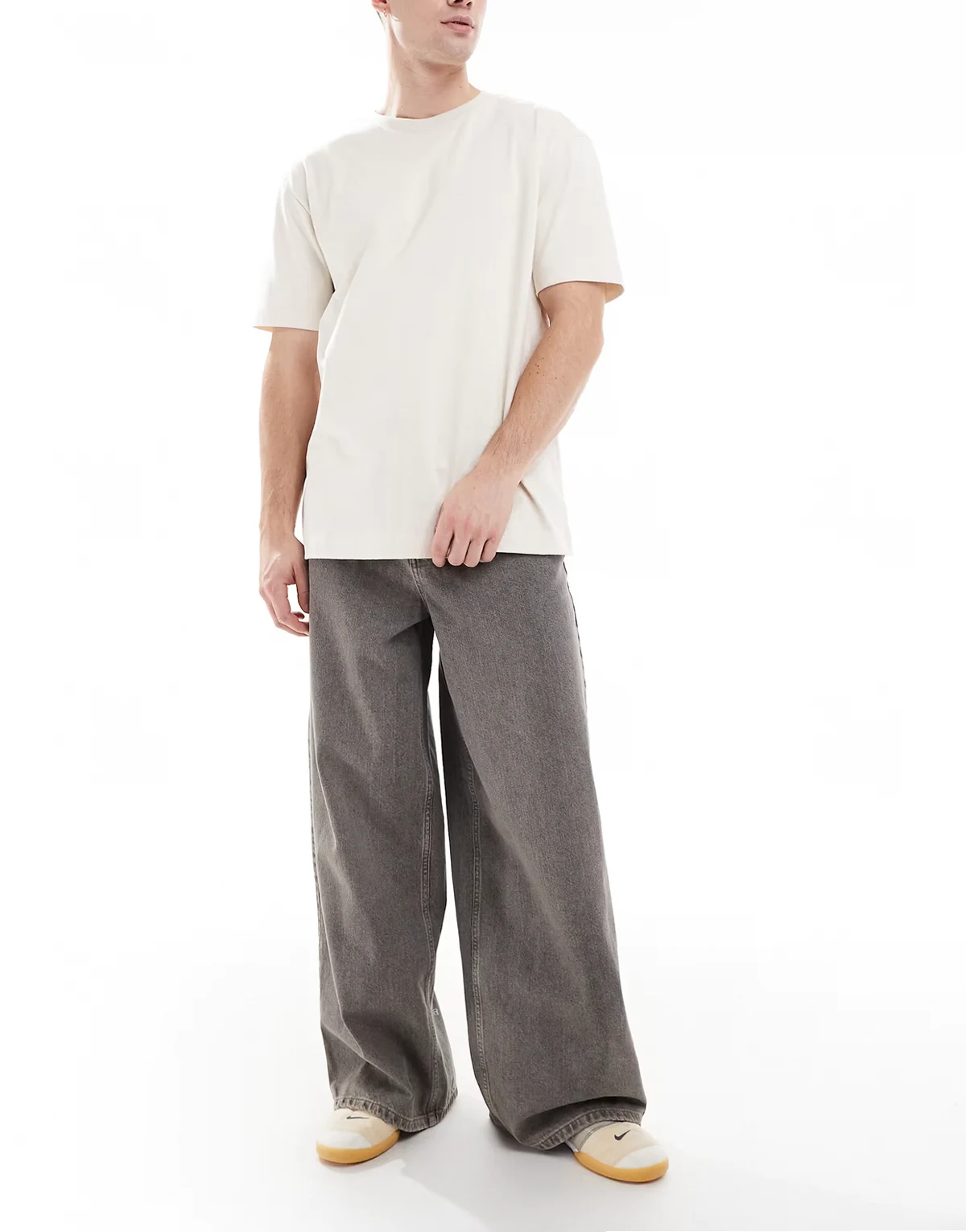 X003 wide leg mid rise jeans in washed gray