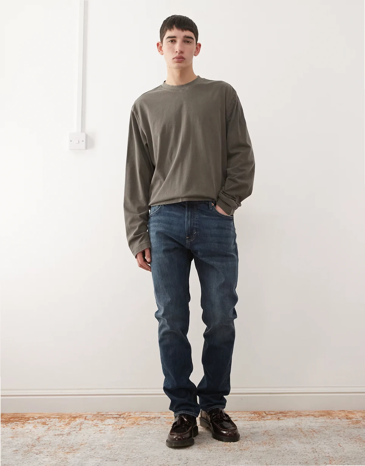 – Orion – Schmale, gerade geschnittene Jeans in verwaschenem Mittelblau