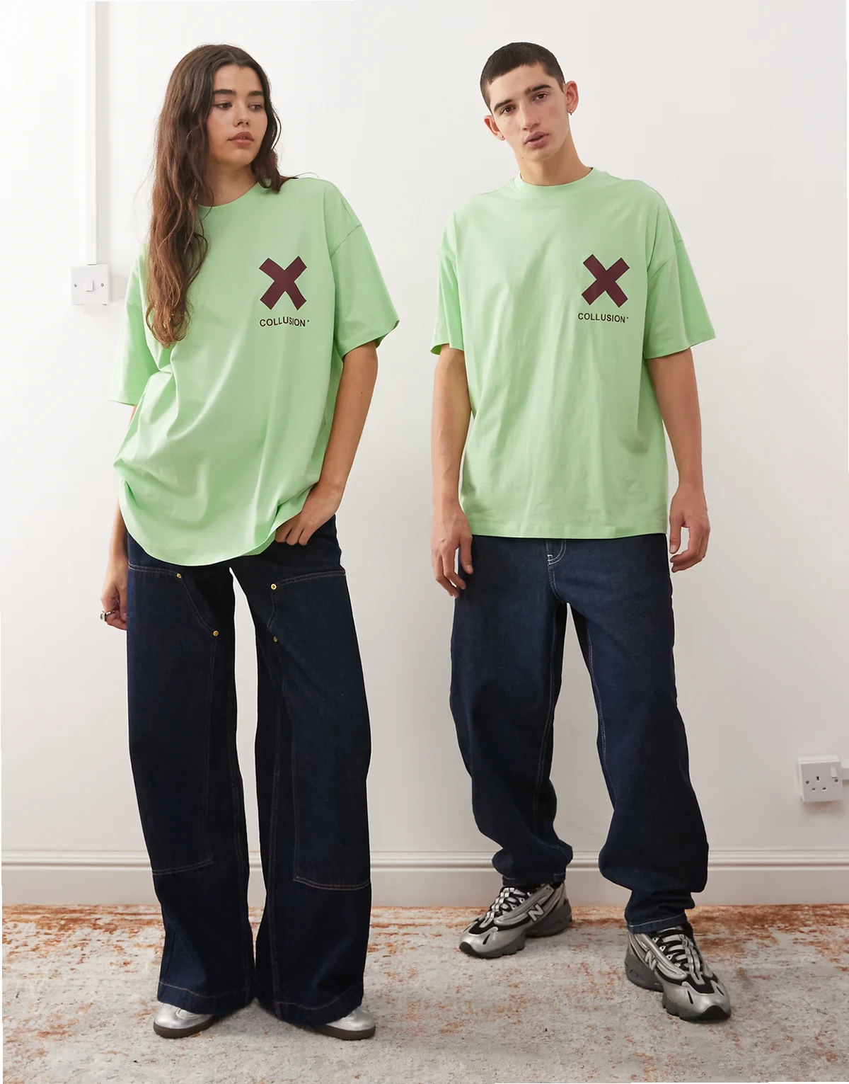 Unisex X logo T-shirt in green with burgundy print