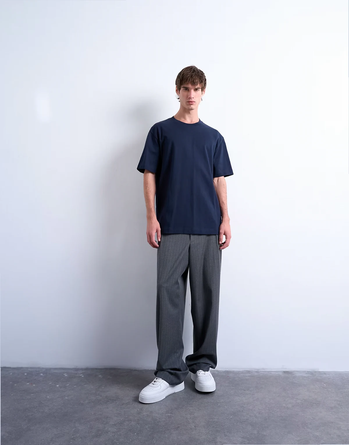– Relaxed-Fit-T-Shirt in dunklem Marineblau