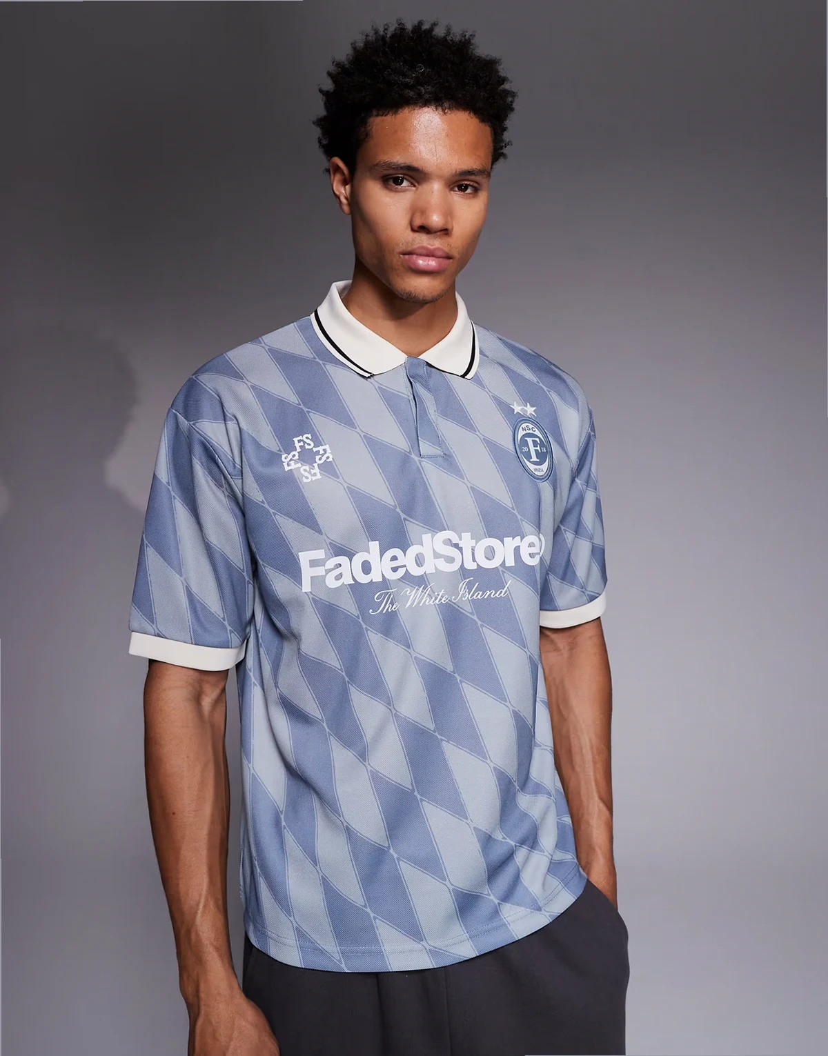 – Full Time – Niebieski T-shirt w piłkarskim stylu