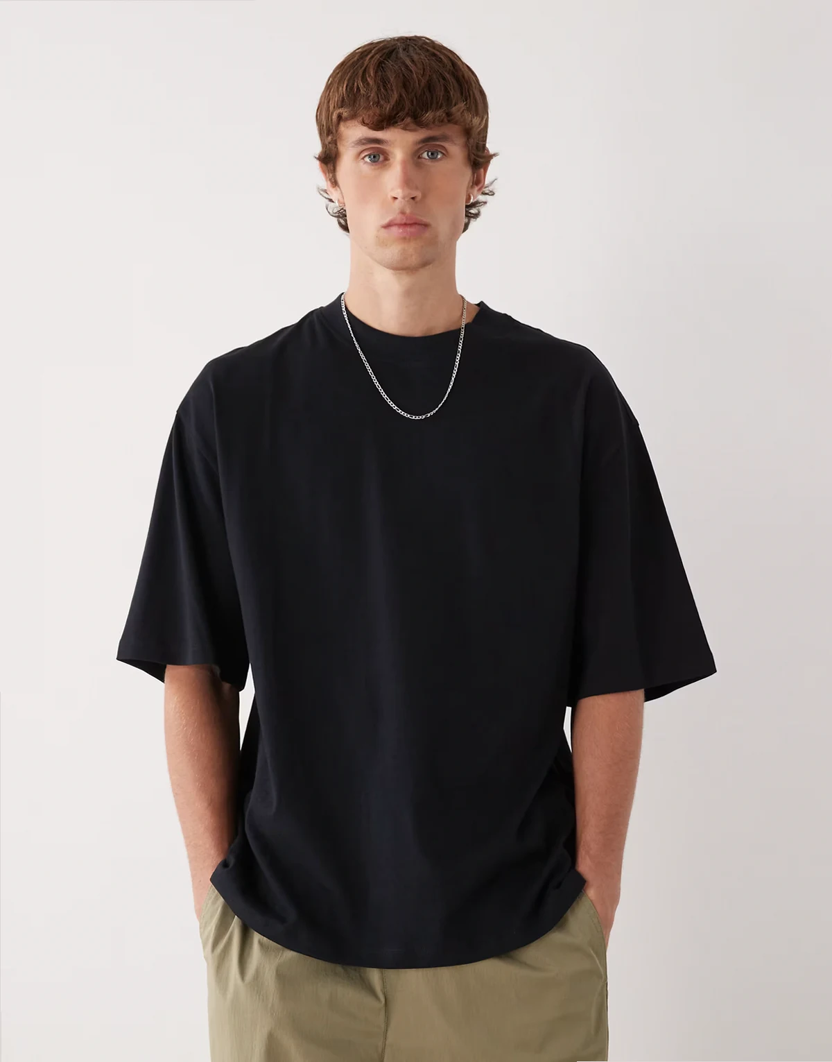 Oversized skater fit t-shirt in black