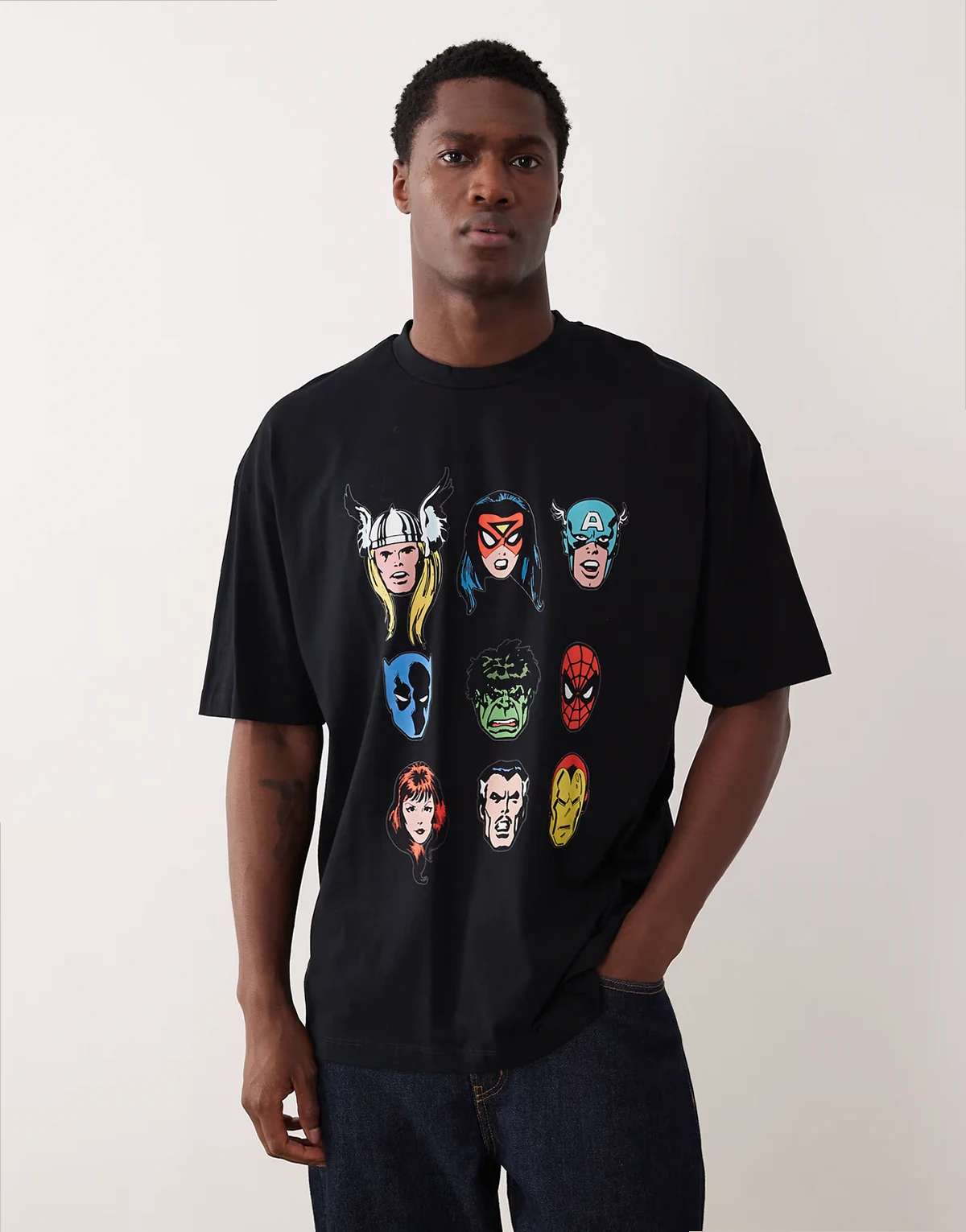 – Oversize-T-Shirt in Schwarz mit „MARVEL“-Print