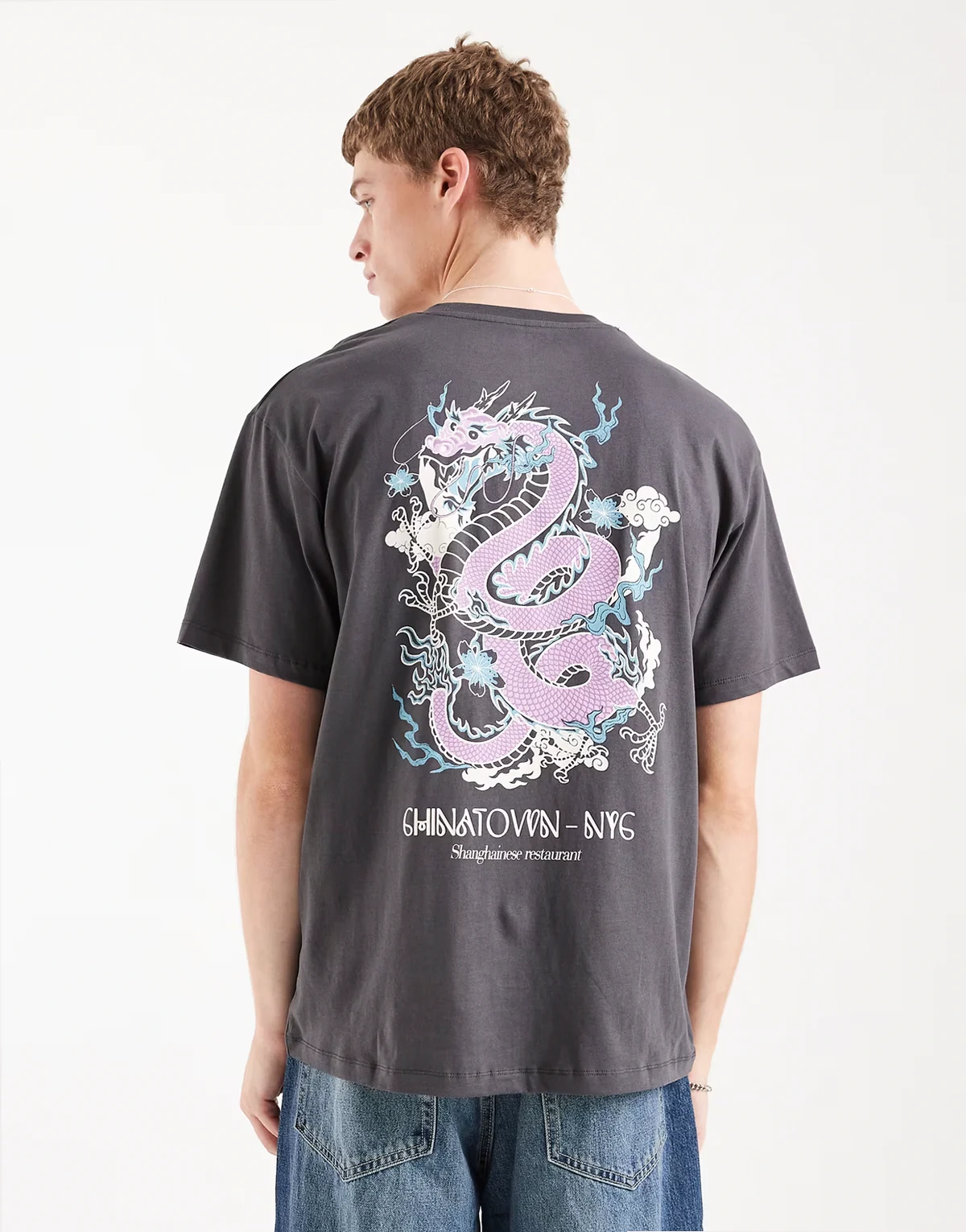 dragon back print T-shirt in charcoal gray
