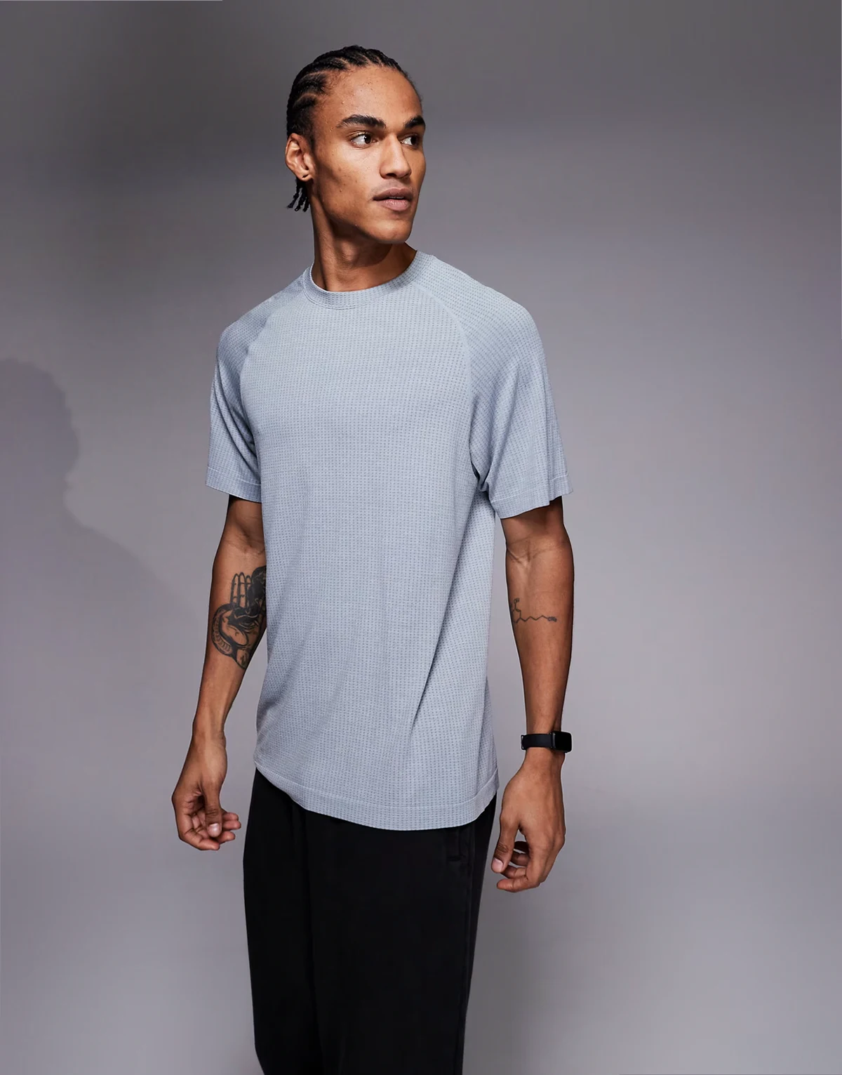 seamless lightweight mesh quick dry loose fit running t-shirt in cool heather gray