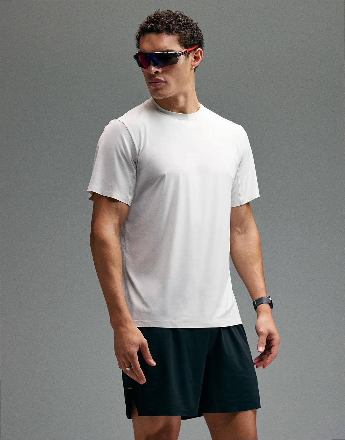 Premium quick dry running t-shirt with bonded seams and mesh panel in cloud white