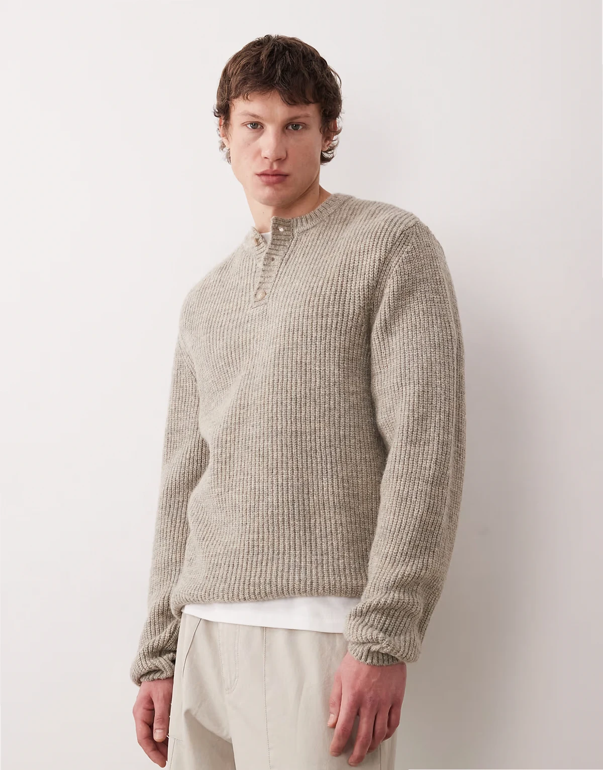 – Relaxed-Fit-Henley-Oberteil aus Strick in Steinbeige