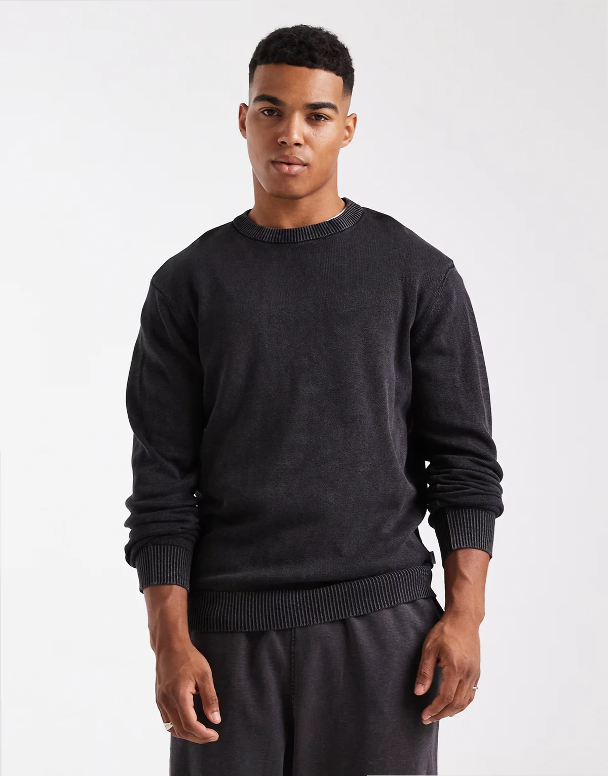 – Pullover in verwaschenem Schwarz