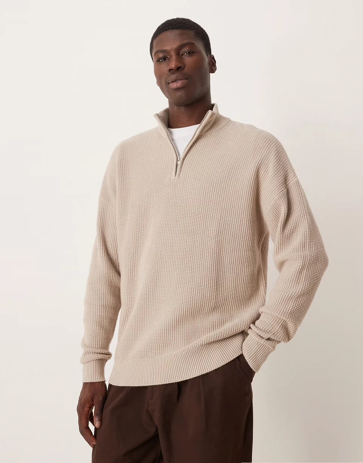 – Relaxed-Fit-Strickpullover aus Pikee in Steinbeige mit Stehkragen