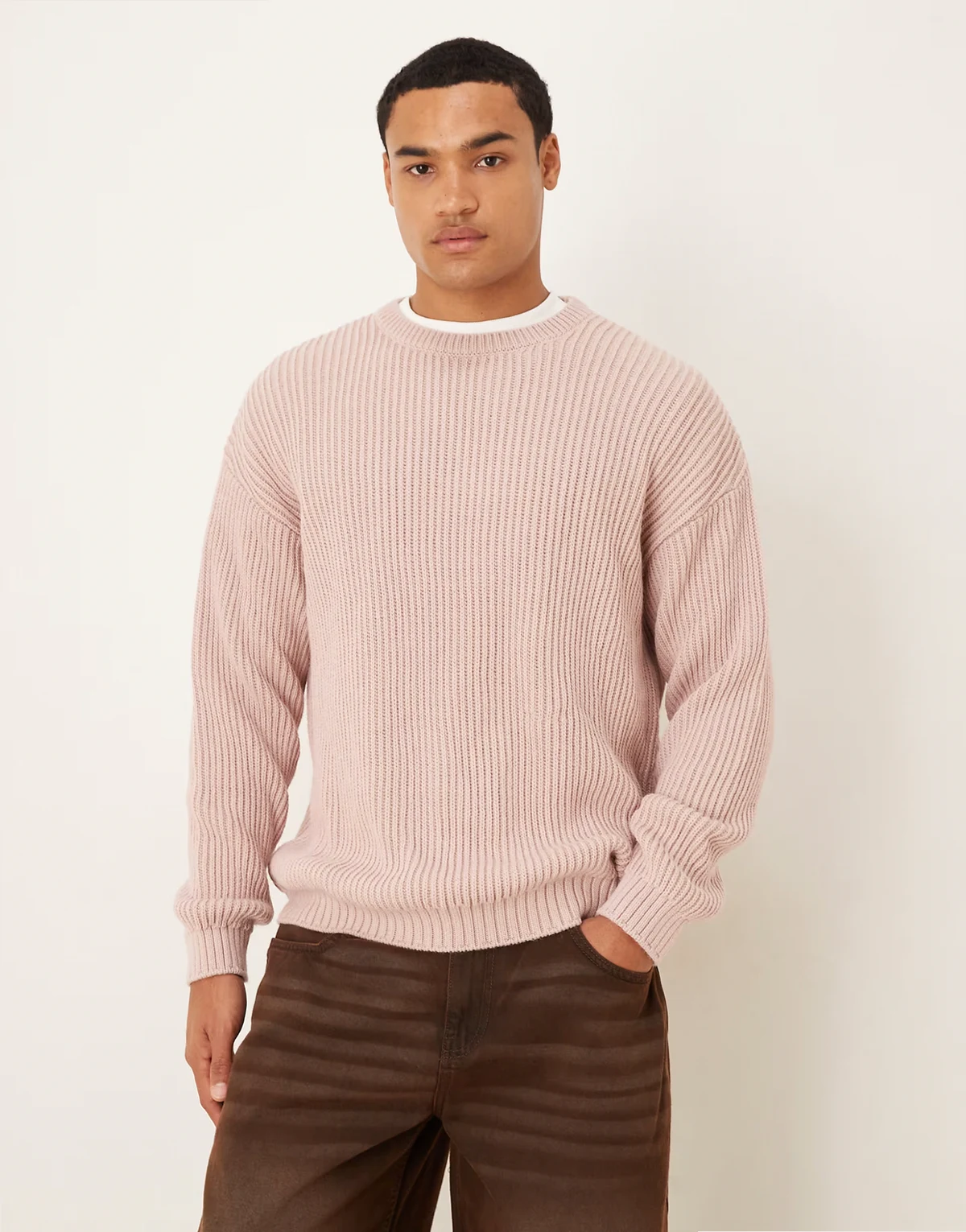 – Locker geschnittener, langärmliger Strickpullover in Rosa mit Rundhalsausschnitt